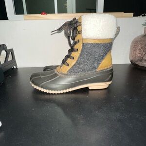 Insulated Lace-Up Winter Duck Boots in Gray, Mustard & Dark Brown